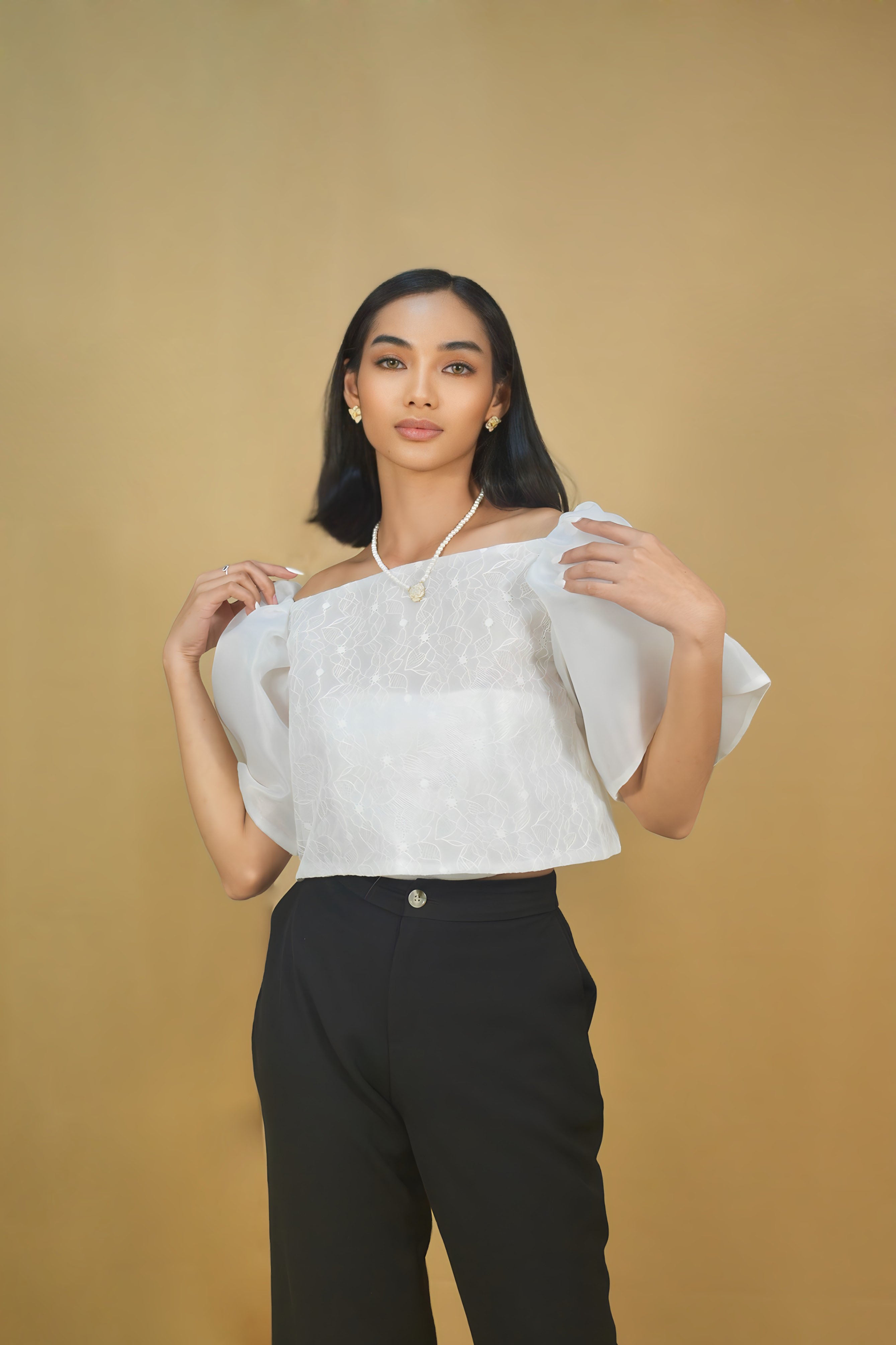 Chic White Kimona Tops for Women